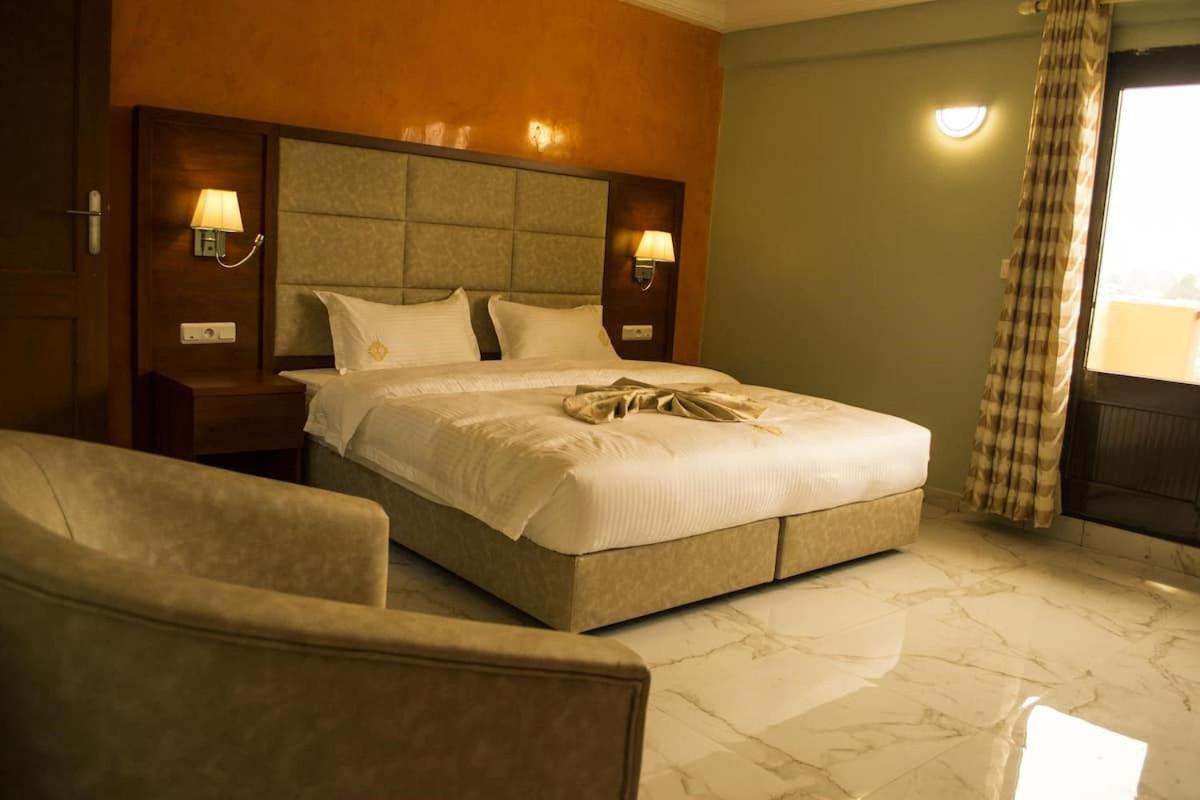 Hotel Jouvence International Yaoundé Exterior foto